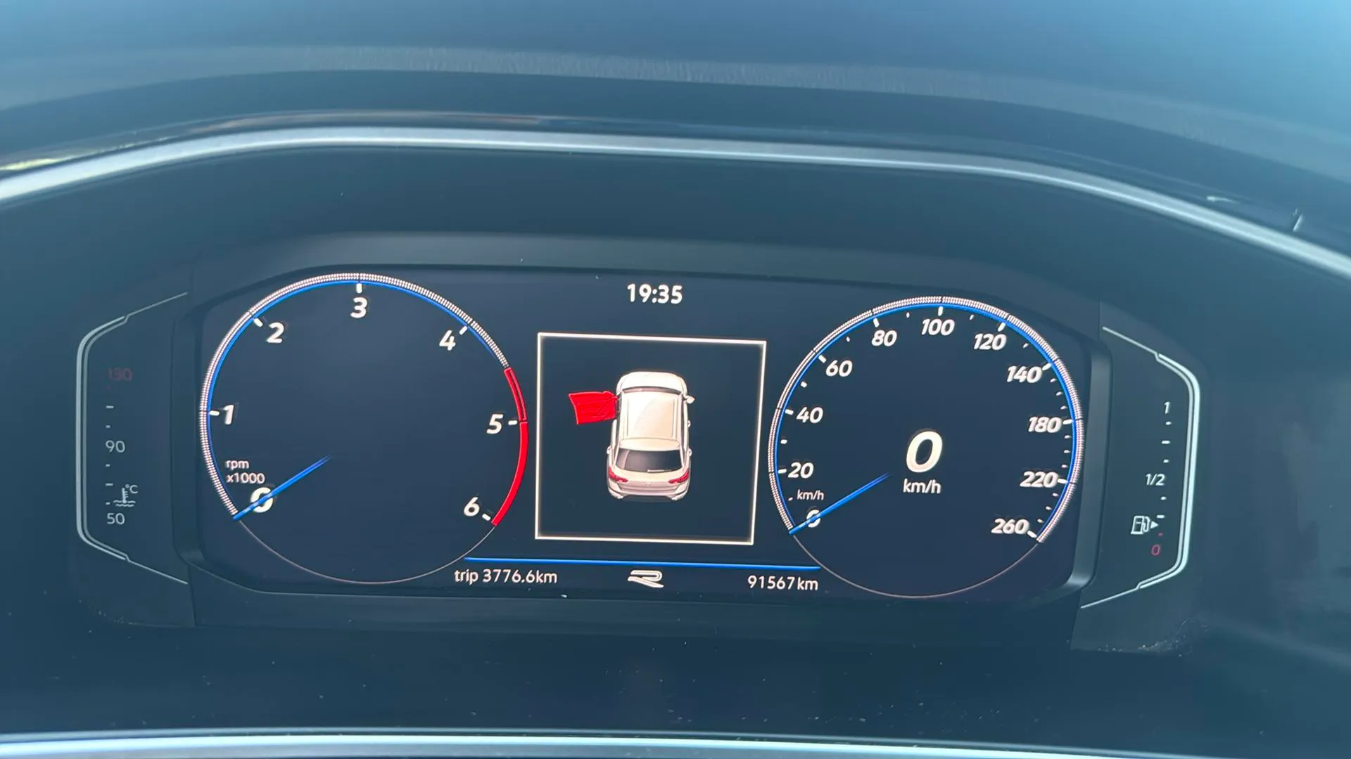 Volkswagen T-Roc R-Line 1.5 TSI DSG - foto 12