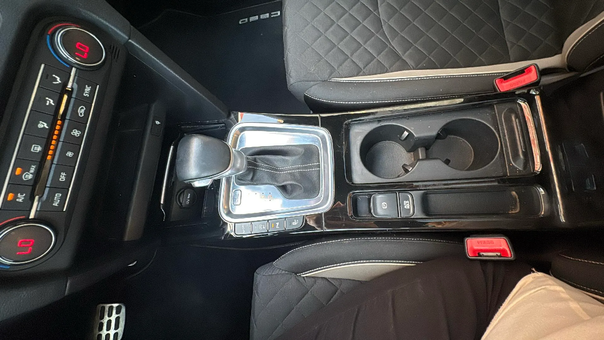 Kia ProCeed 1.4 T-GDi GT Line DCT - foto 18