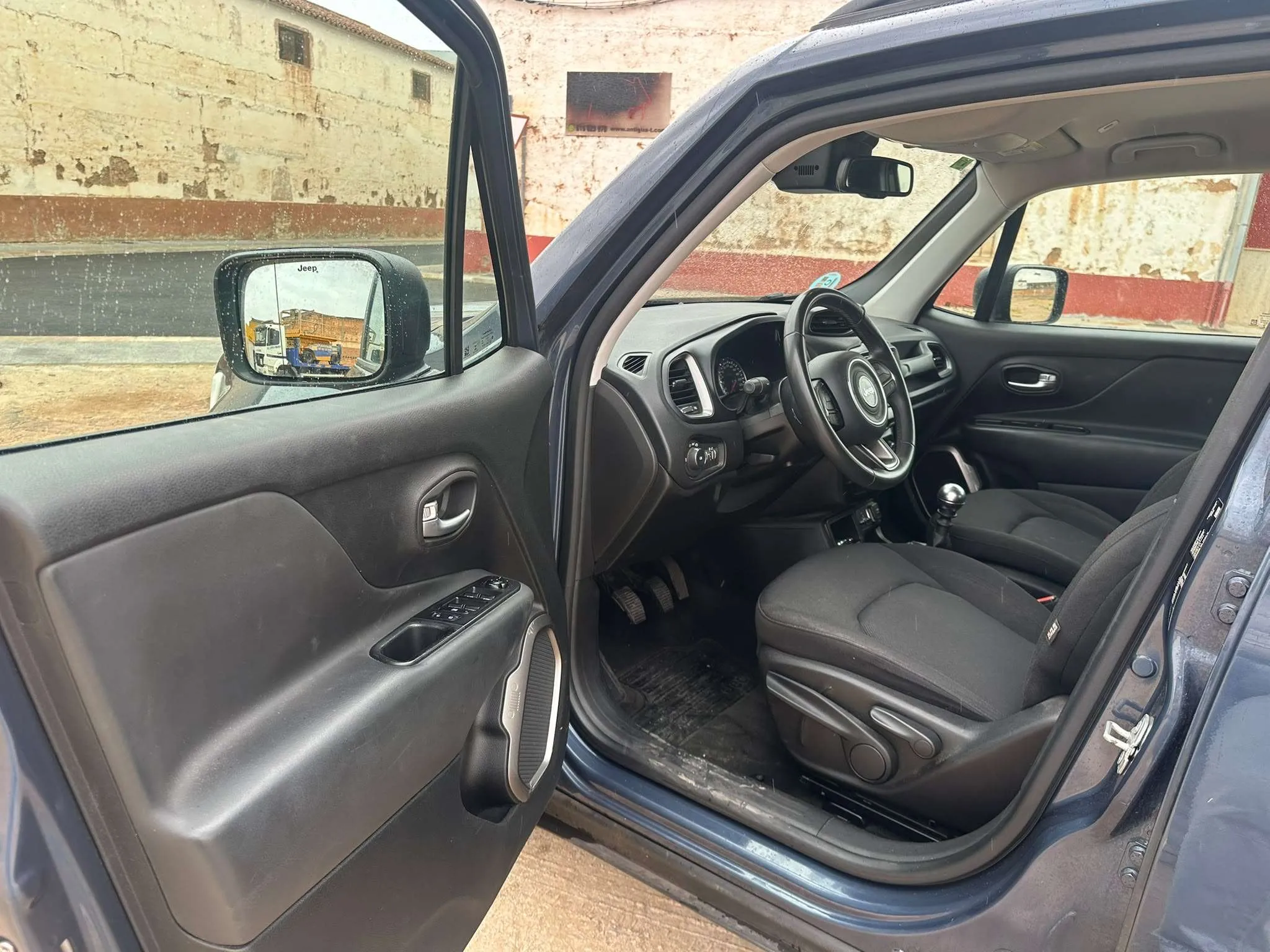 Jeep Renegade Longitude 1.0G 4x2 - foto 8