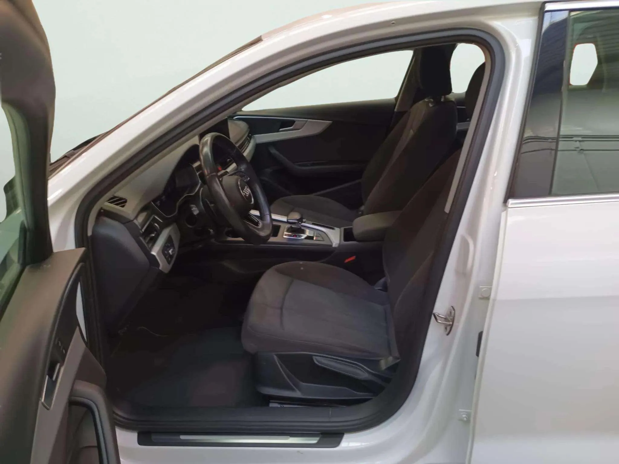 Audi A4 Advanced 35 TFSI S tronic - foto 15