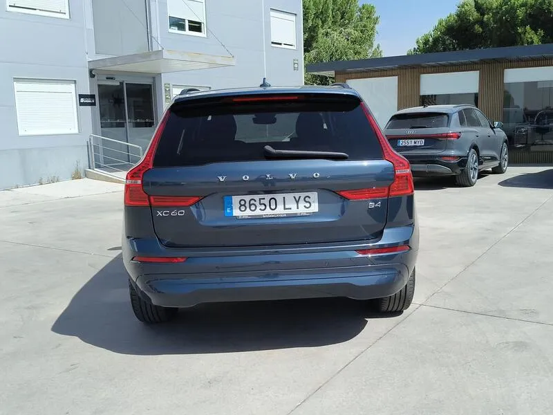 Volvo XC60 2.0 B4 D Core - foto 5