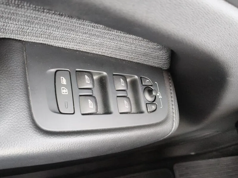 Volvo XC60 2.0 B4 D Core - foto 10
