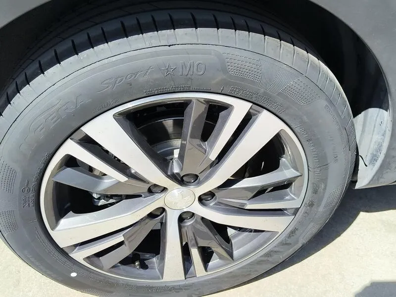 Peugeot 3008 Hybrid 225 e-EAT8 Allure - foto 38