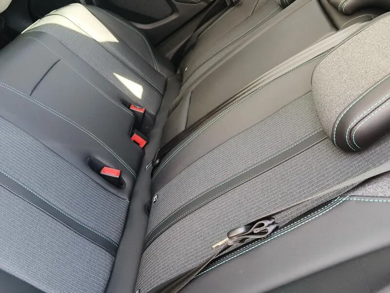 Peugeot 3008 Hybrid 225 e-EAT8 Allure - foto 31