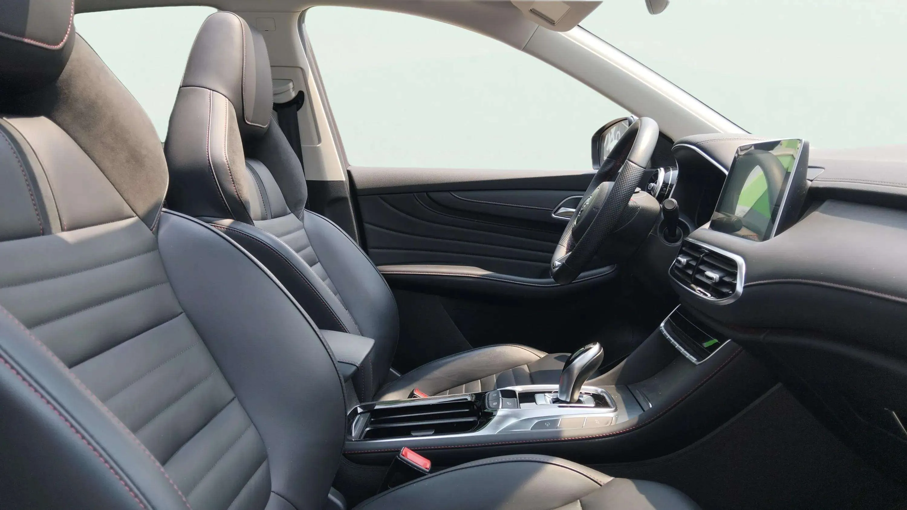 MG HS 1.5T-GDI PHEV Luxury - foto 9