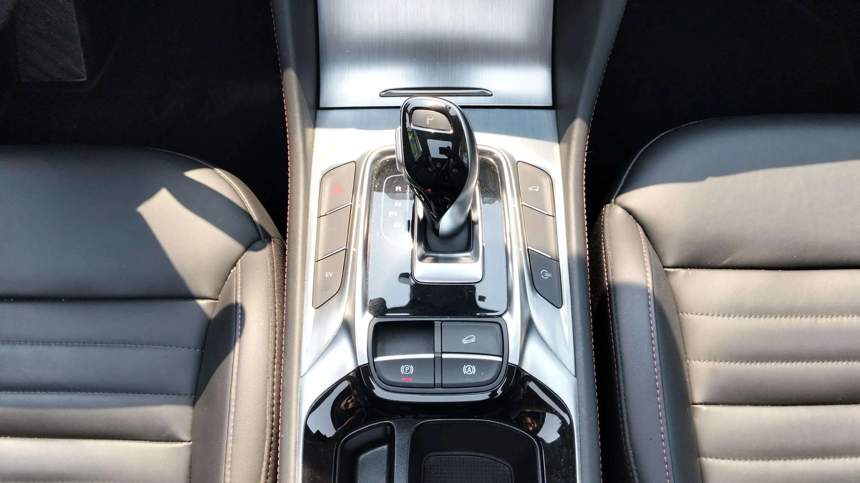 MG HS 1.5T-GDI PHEV Luxury - foto 13