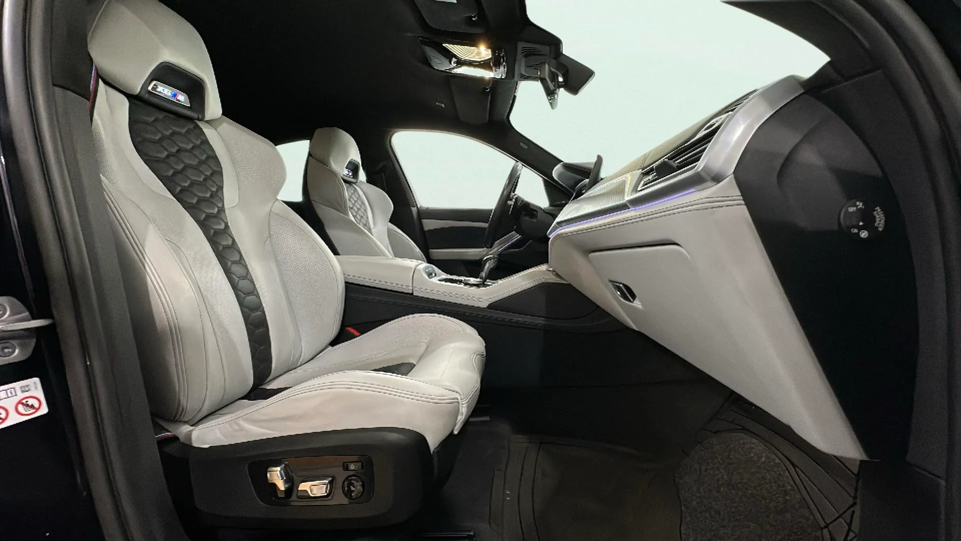 BMW X6 M Competition - foto 14