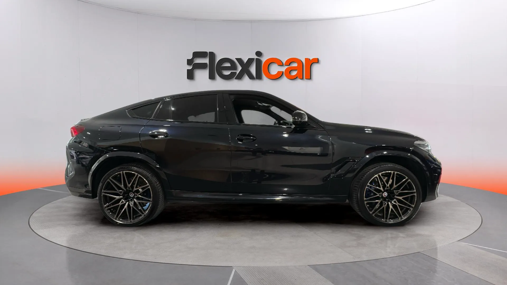 BMW X6 M Competition - foto 8