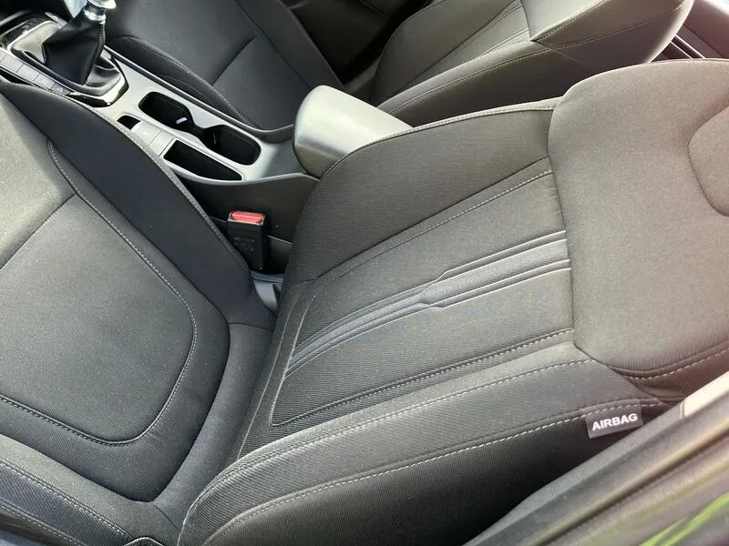 Hyundai Tucson 1.6 T-GDi Maxx Silver - foto 29