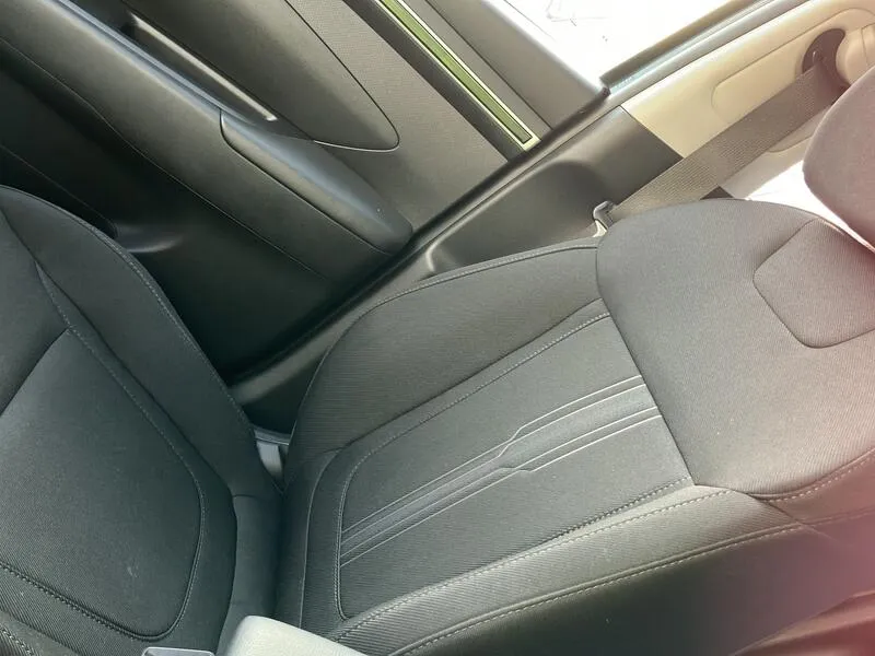 Hyundai Tucson 1.6 T-GDi Maxx Silver - foto 27