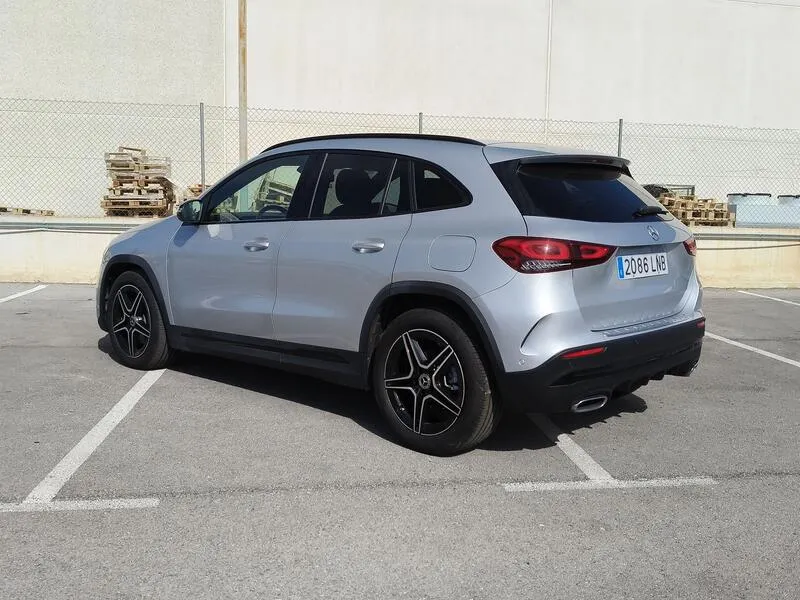 Mercedes-Benz GLA 200 D - foto 4