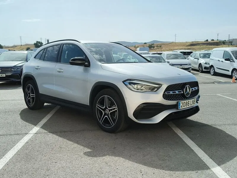 Mercedes-Benz GLA 200 D - foto 8