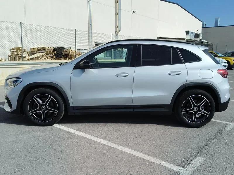 Mercedes-Benz GLA 200 D - foto 3