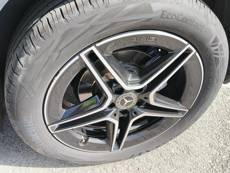 Mercedes-Benz GLA 200 D - foto 45
