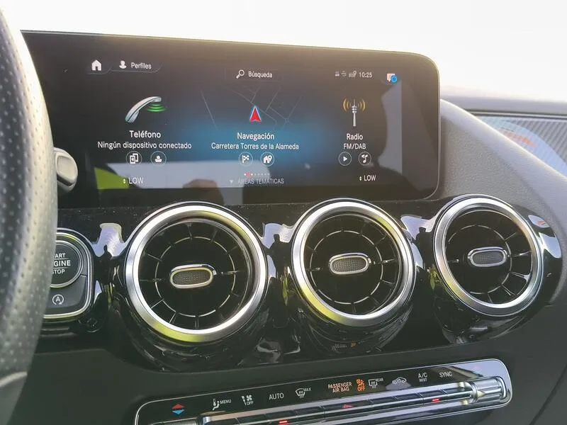 Mercedes-Benz GLA 200 D - foto 11