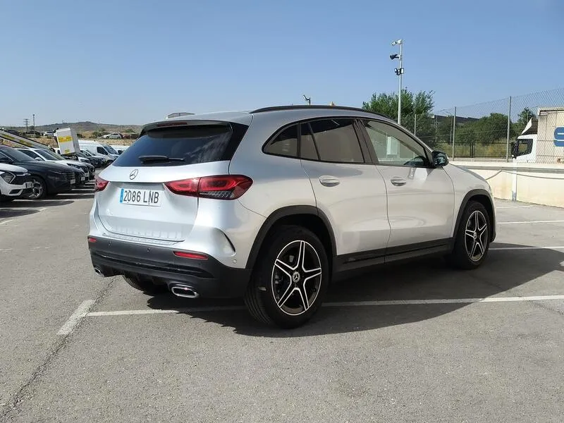 Mercedes-Benz GLA 200 D - foto 6