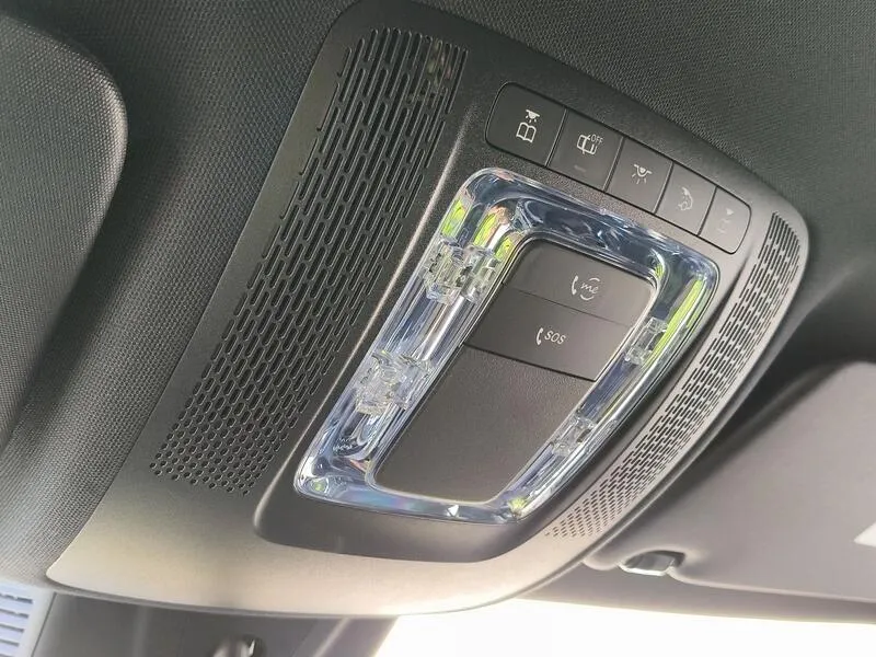 Mercedes-Benz GLA 200 D - foto 23