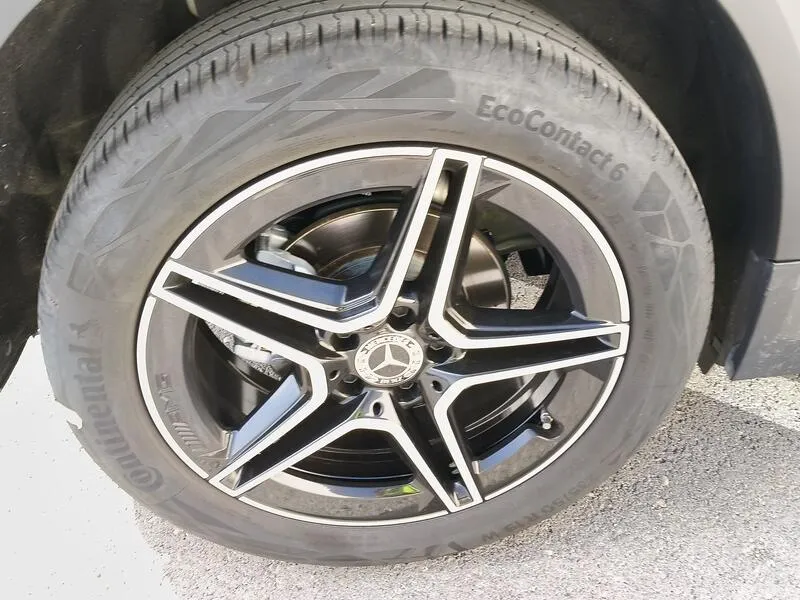 Mercedes-Benz GLA 200 D - foto 40