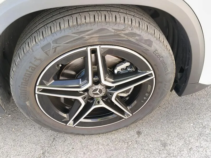 Mercedes-Benz GLA 200 D - foto 41