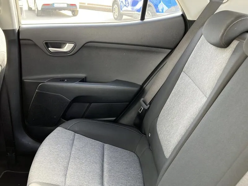 Kia Stonic 1.0 T-GDi MHEV iMT Concept - foto 30