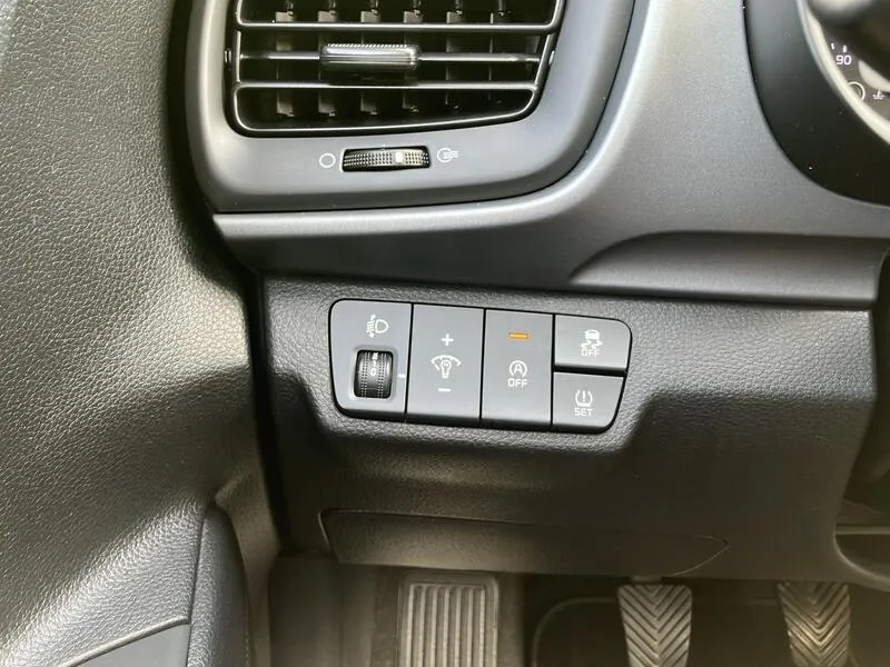 Kia Stonic 1.0 T-GDi MHEV iMT Concept - foto 11