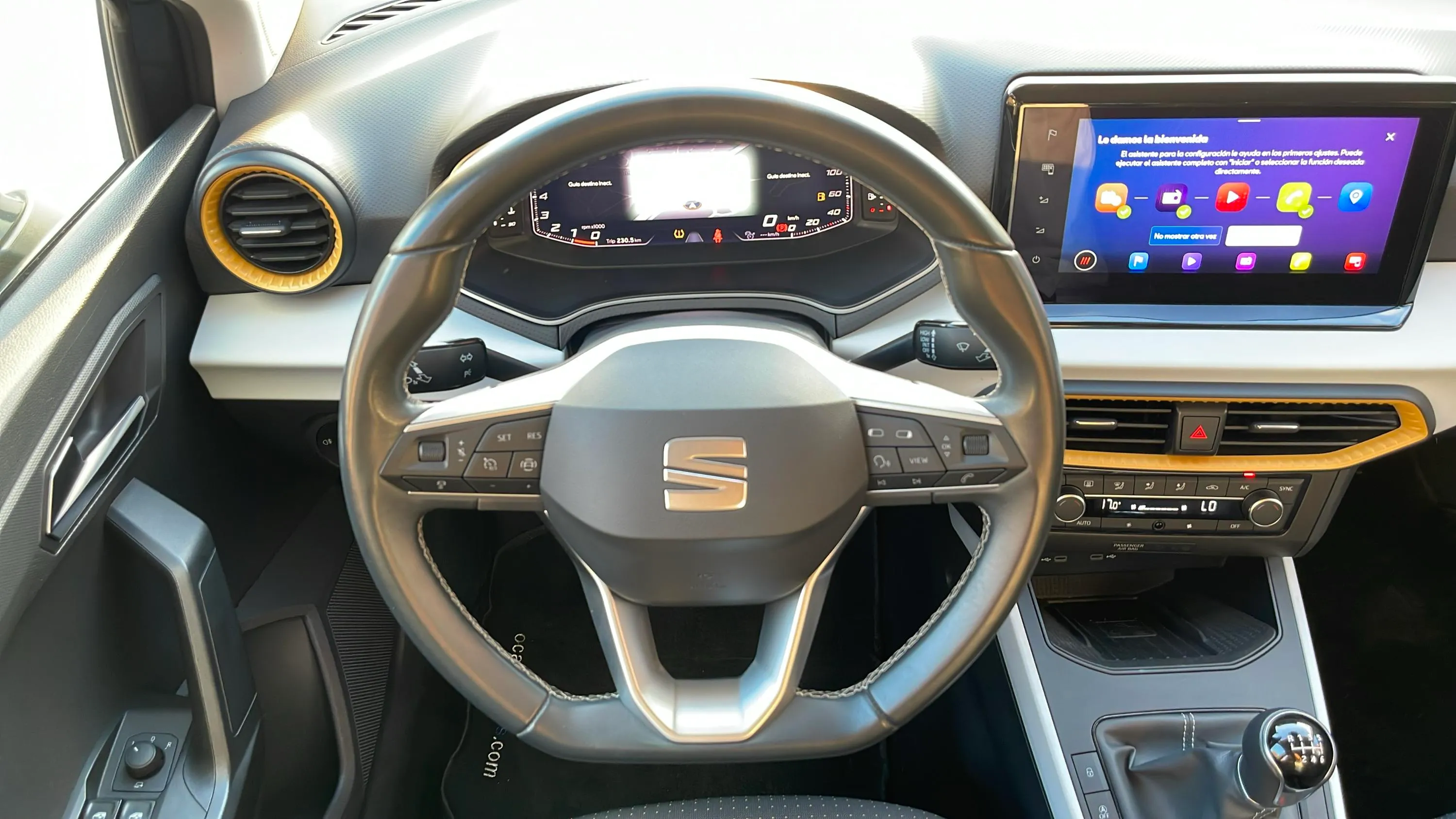 SEAT Arona 1.0 TSI Reference - foto 11