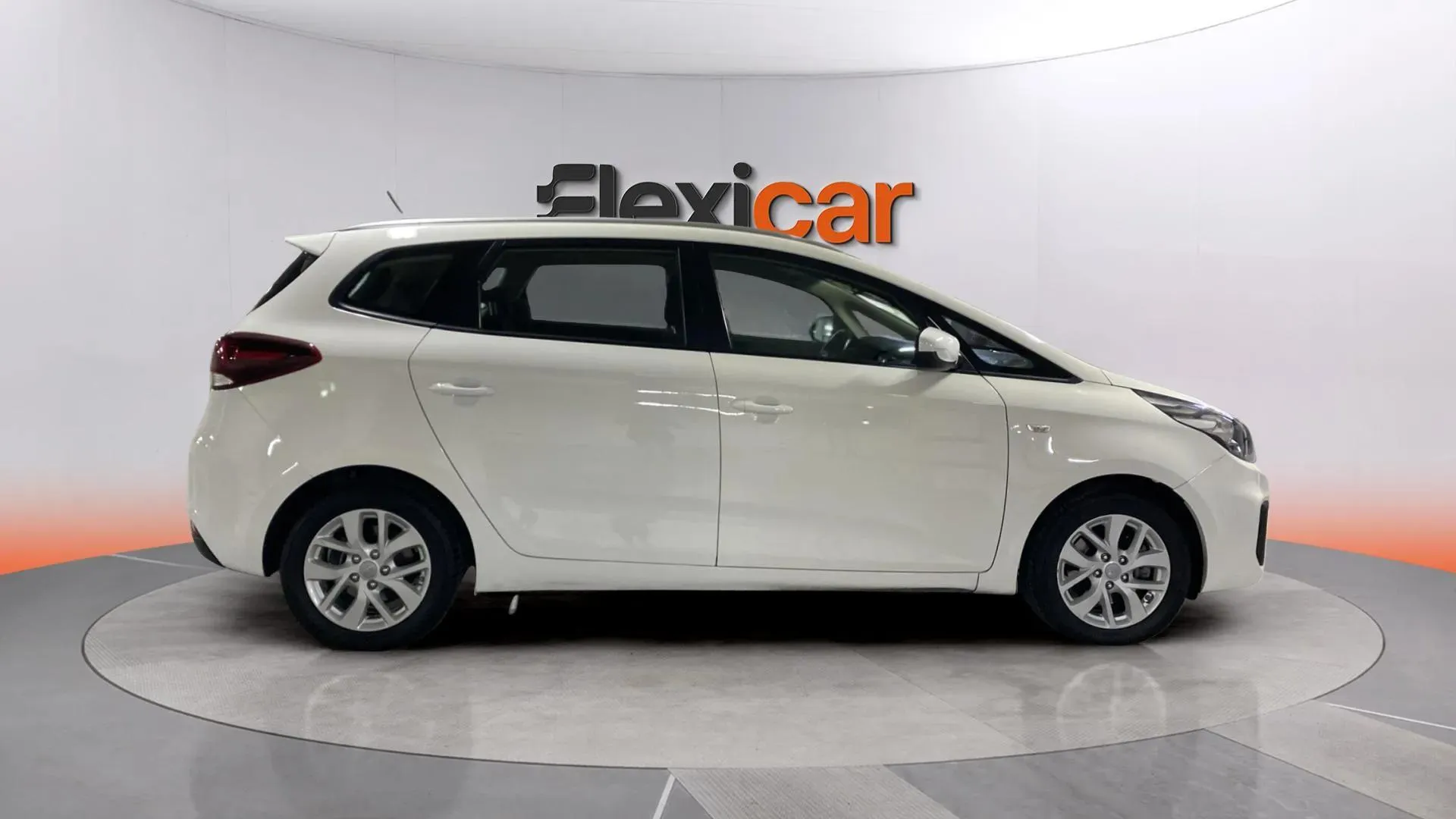 Kia Carens 1.6 GDi Drive - foto 7
