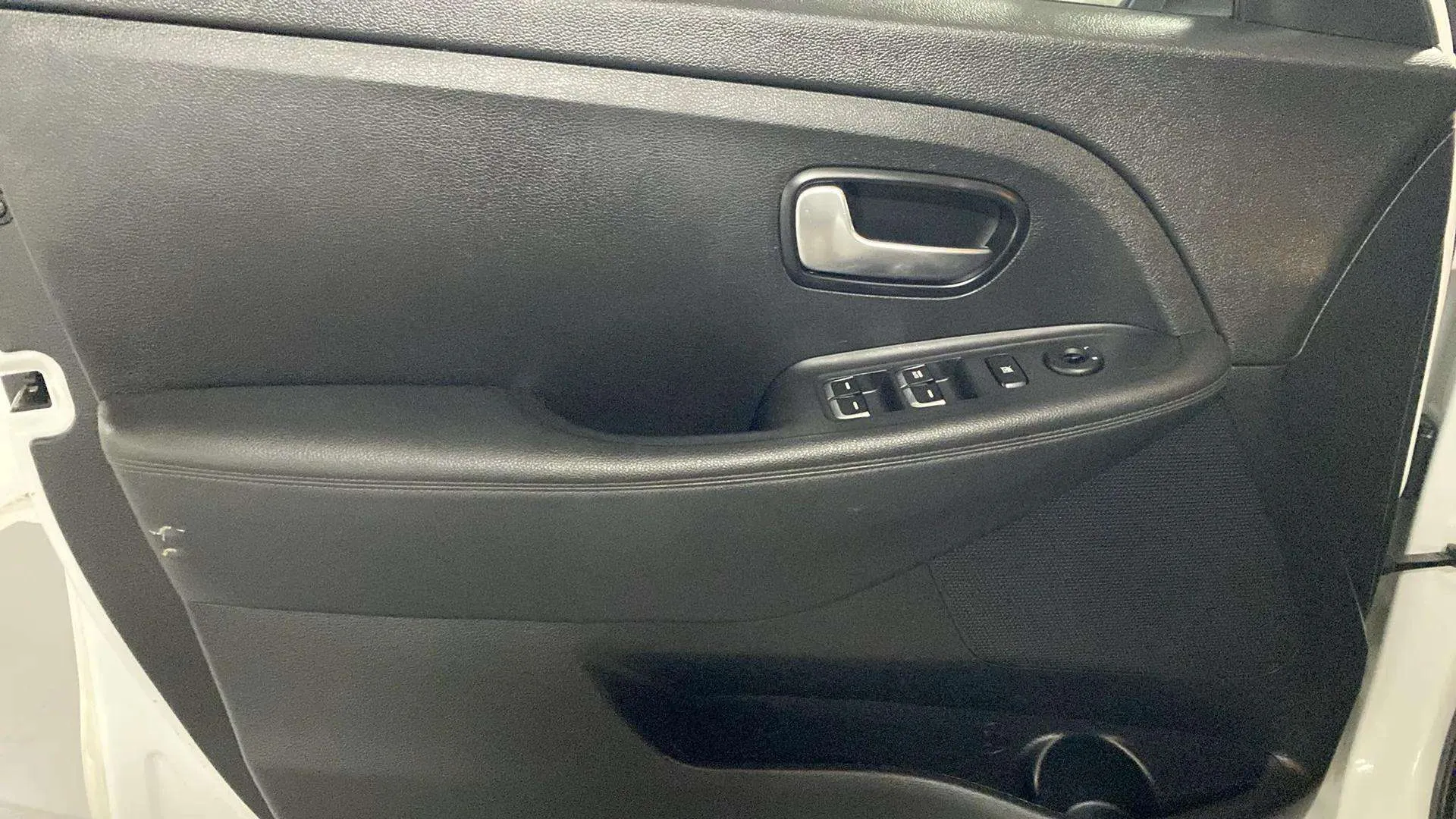 Kia Carens 1.6 GDi Drive - foto 29