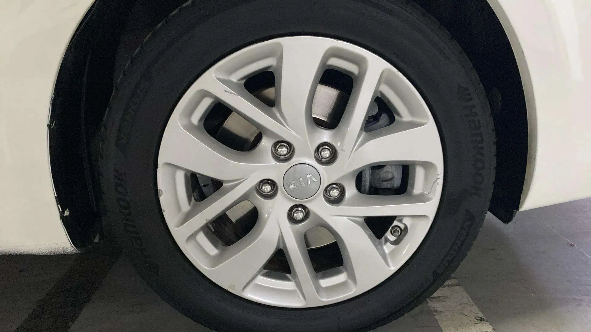 Kia Carens 1.6 GDi Drive - foto 32