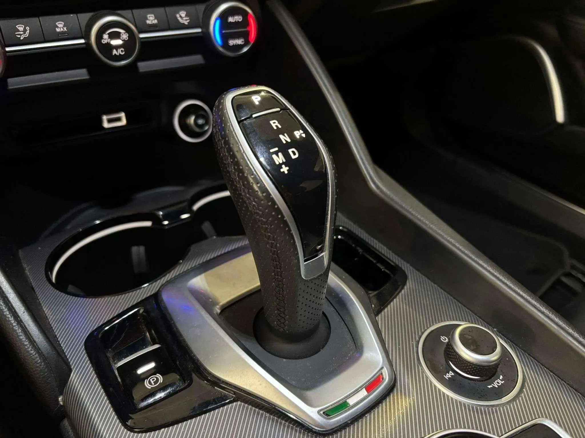 Alfa Romeo Giulia 2.2 Diesel Sprint RWD - foto 10