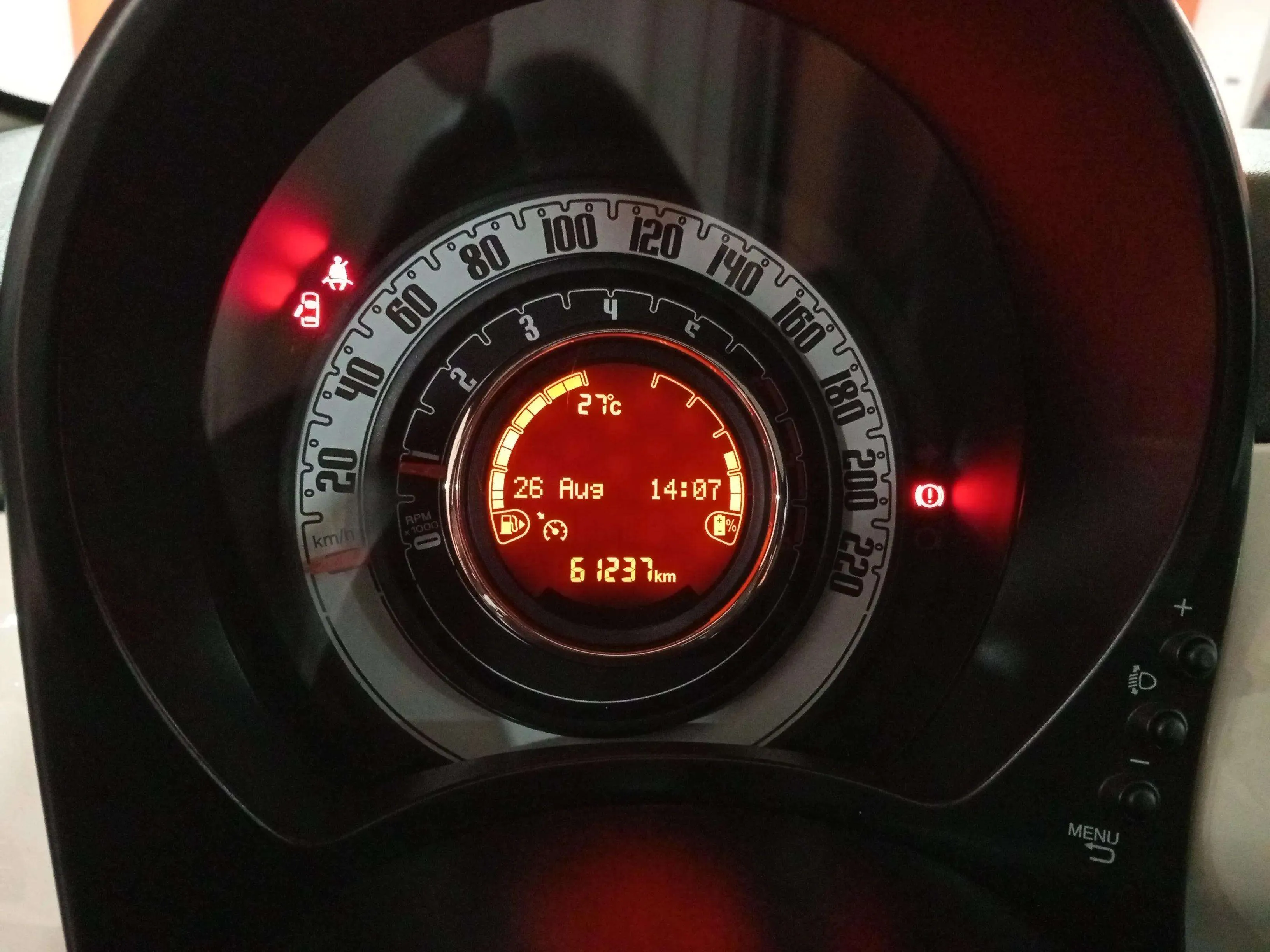 Fiat 500 Dolcevita 1.0 Hybrid - foto 12