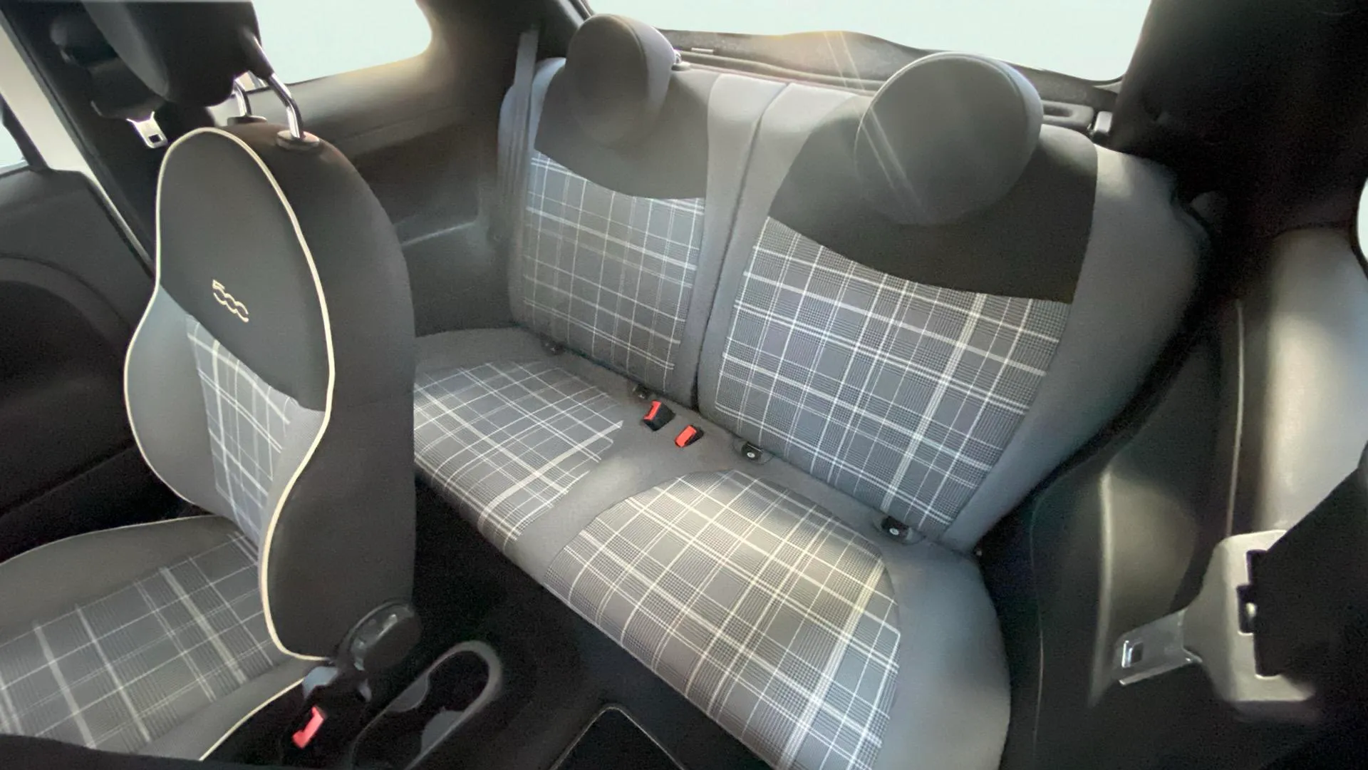 Fiat 500 Dolcevita 1.0 Hybrid - foto 11