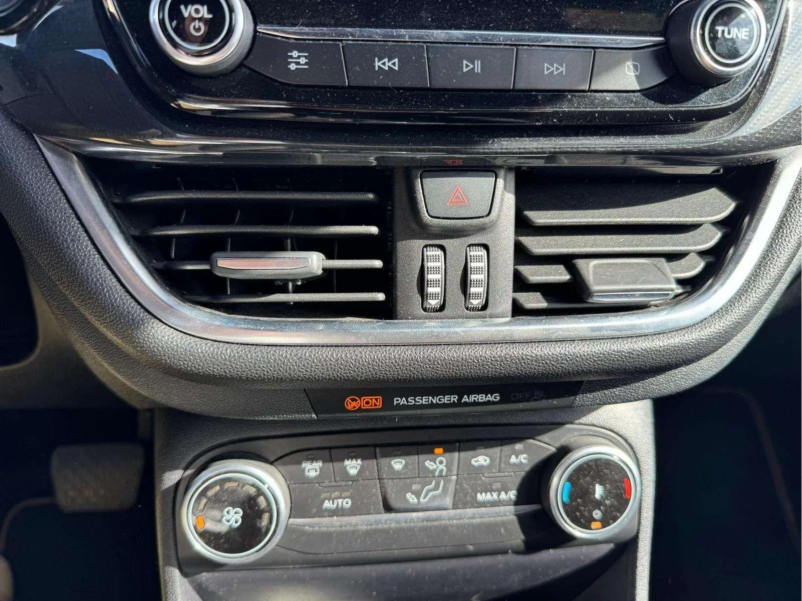 Ford Fiesta 1.0 EcoBoost MHEV ST-Line X - foto 22