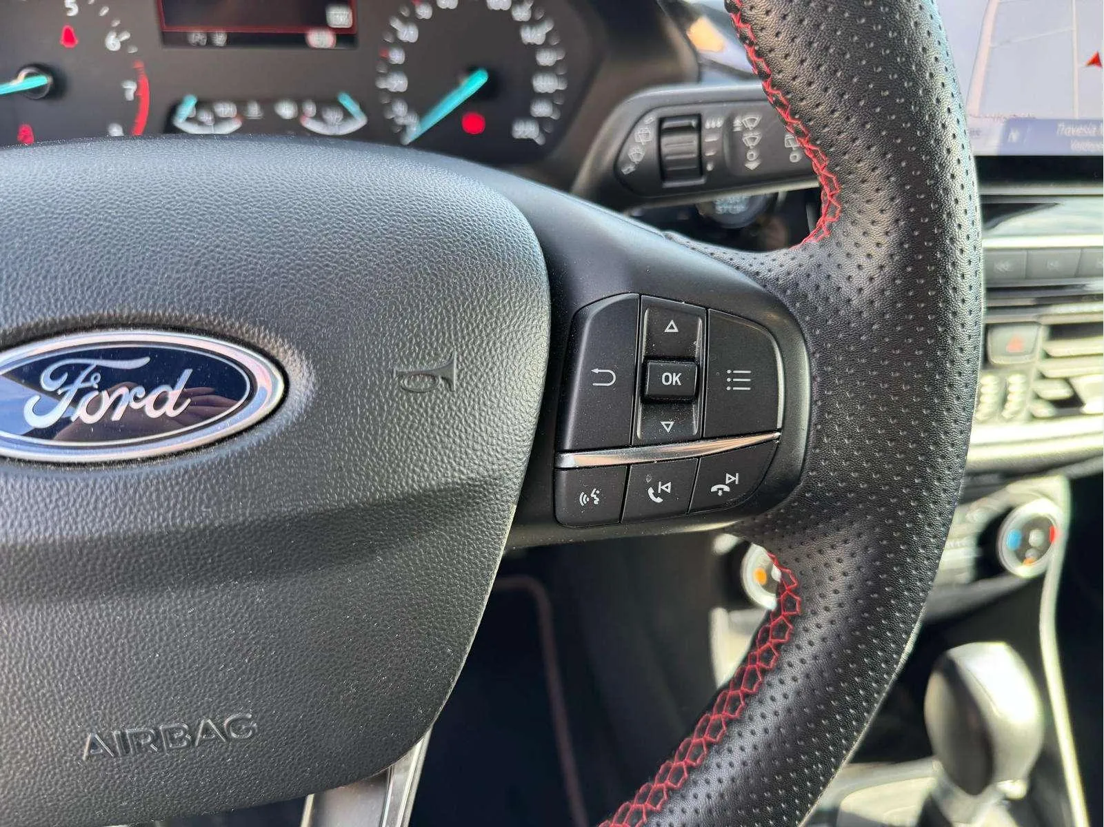 Ford Fiesta 1.0 EcoBoost MHEV ST-Line X - foto 13