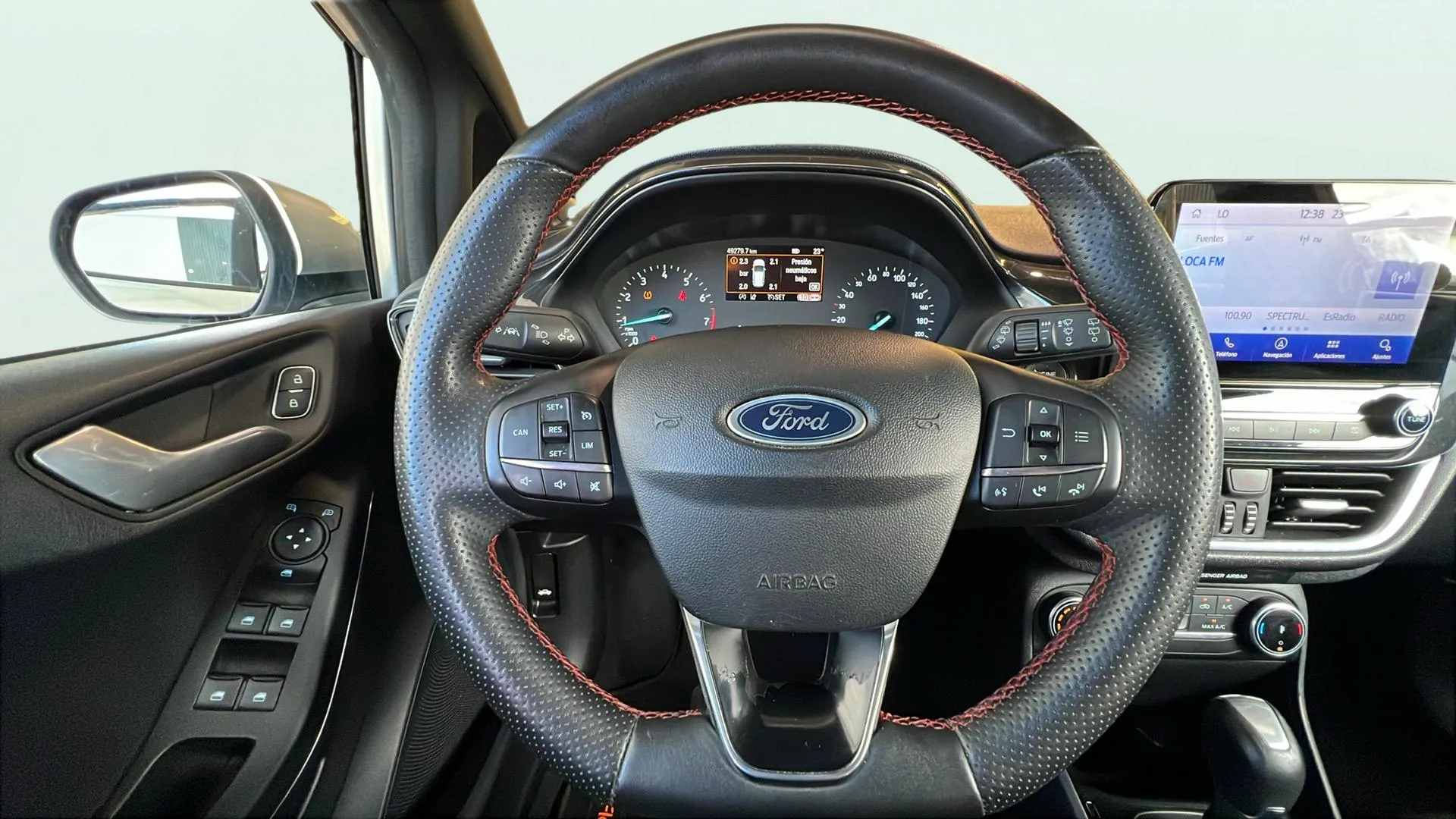 Ford Fiesta 1.0 EcoBoost MHEV ST-Line - foto 12