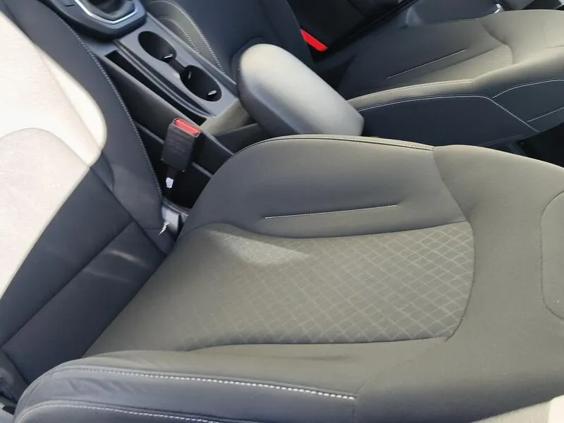 Kia Sportage 1.6 T-GDi Concept 4x2 - foto 30