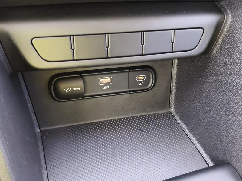 Kia Sportage 1.6 T-GDi Concept 4x2 - foto 13
