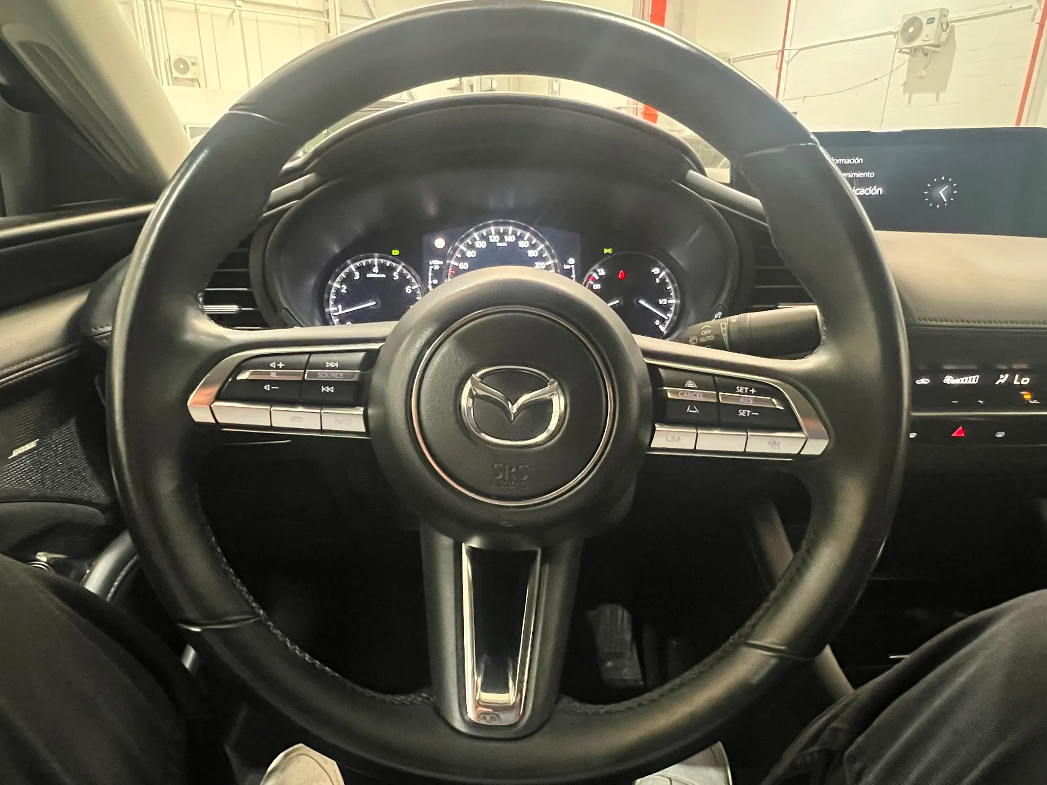 Mazda Mazda3 2.0 e-Skyactiv-G Zenith - foto 13