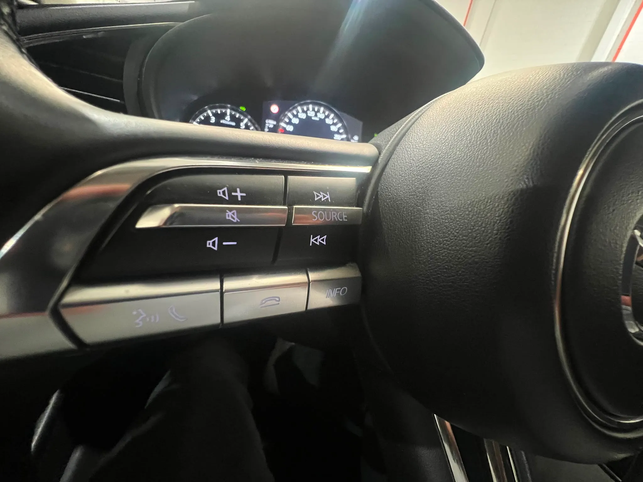 Mazda Mazda3 2.0 e-Skyactiv-G Zenith - foto 15