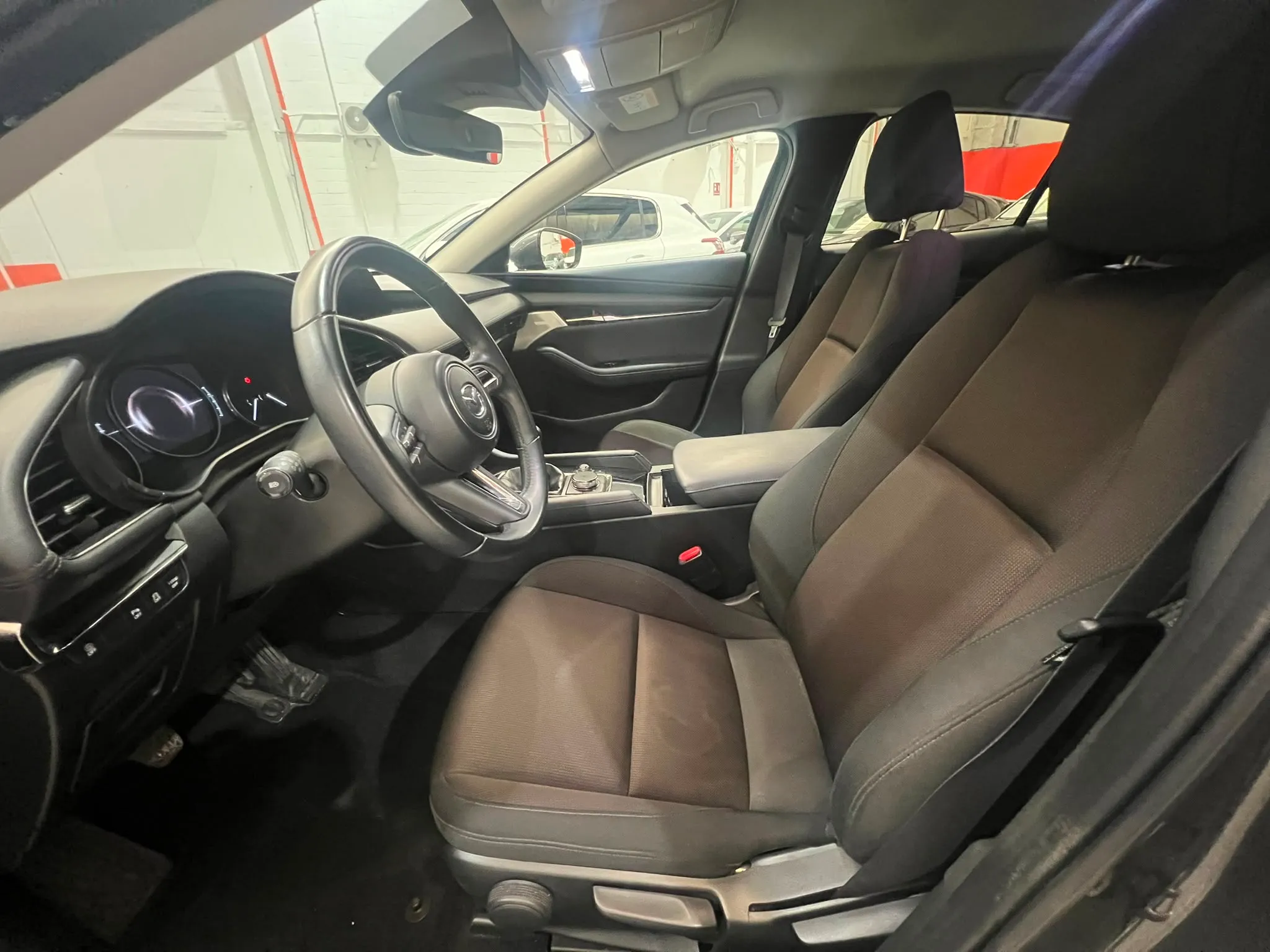 Mazda Mazda3 2.0 e-Skyactiv-G Zenith - foto 9
