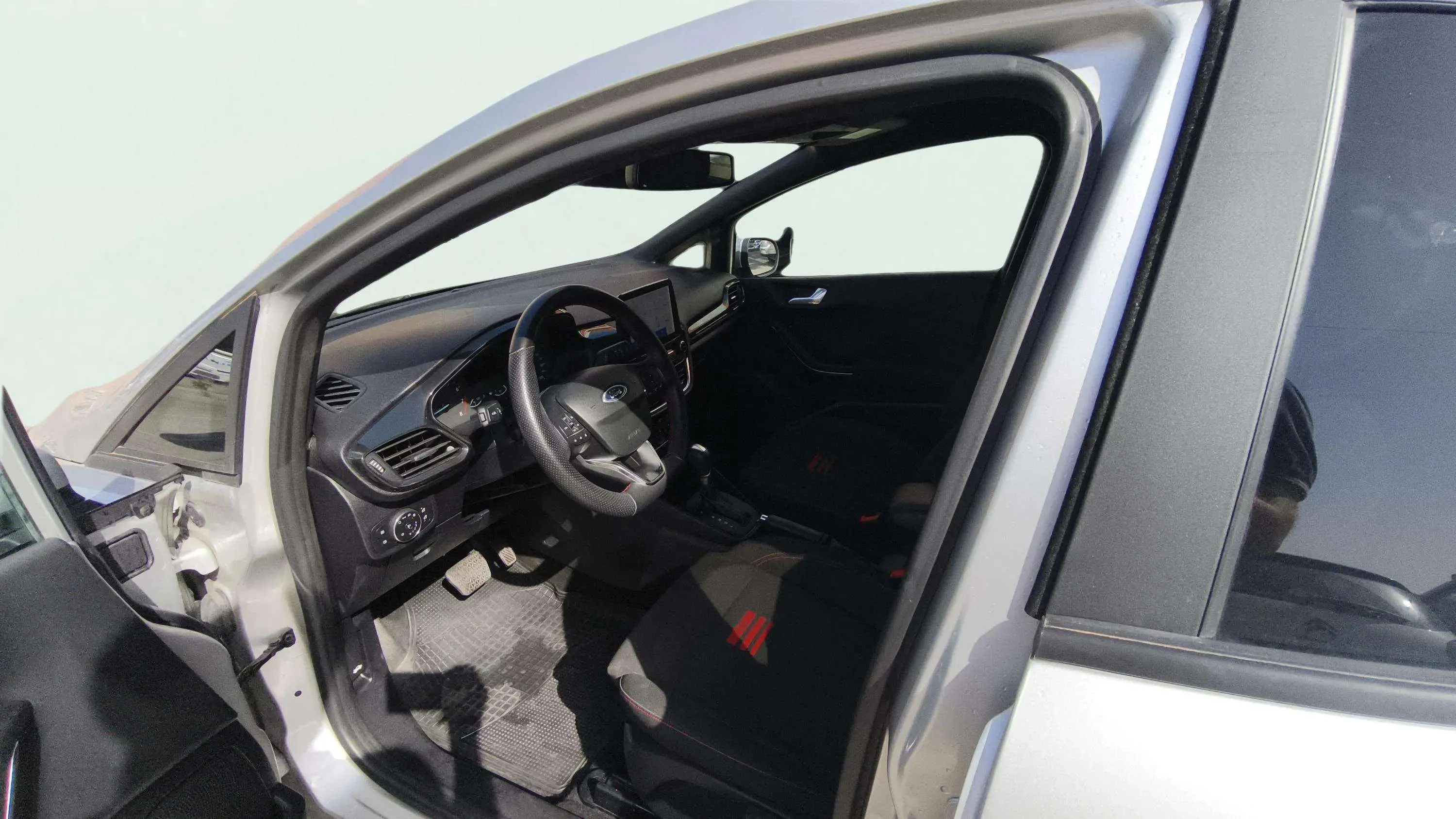 Ford Fiesta 1.0 EcoBoost MHEV ST-Line X - foto 13