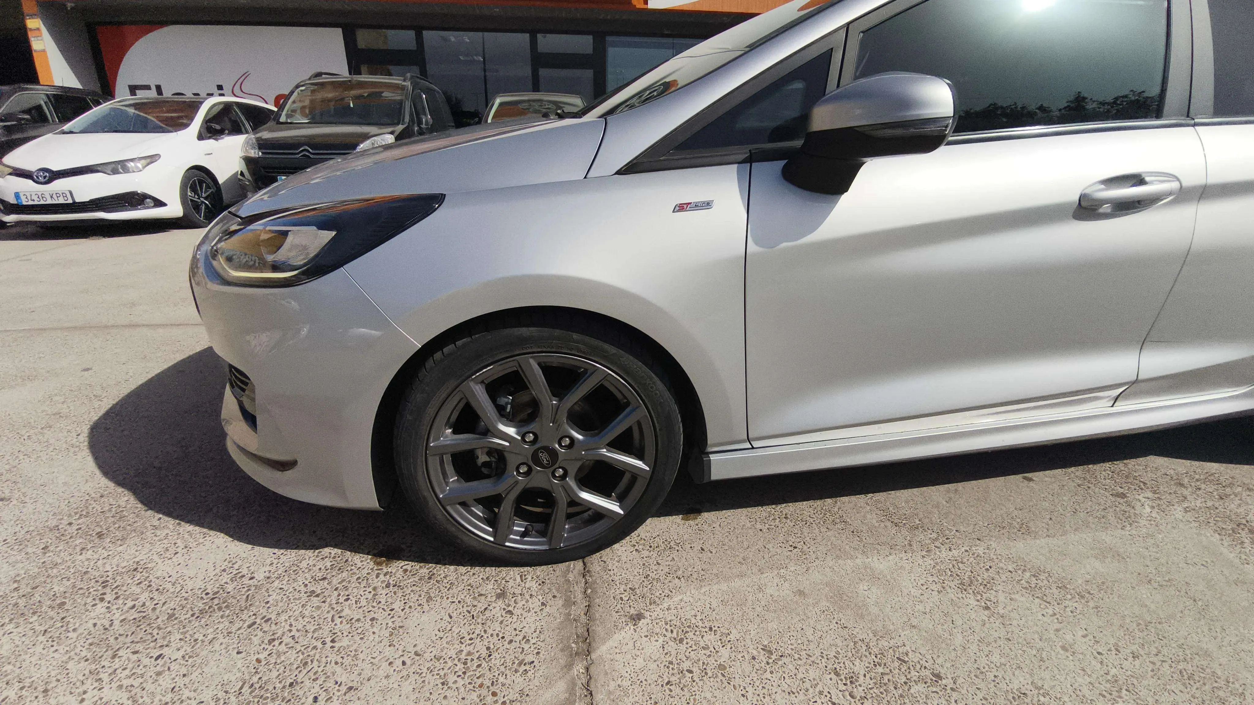 Ford Fiesta 1.0 EcoBoost MHEV ST-Line X - foto 26