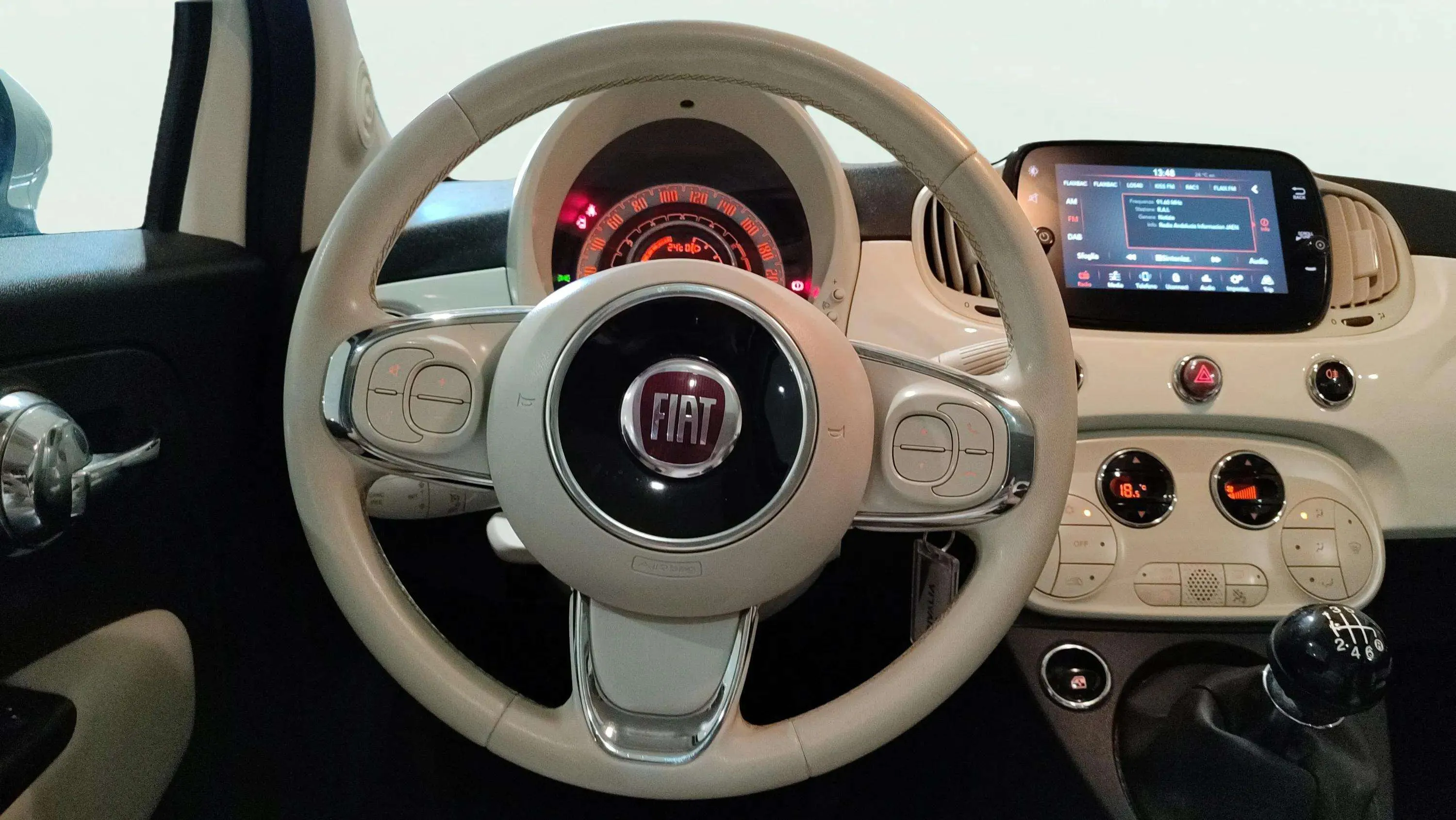 Fiat 500 Dolcevita 1.0 Hybrid - foto 9