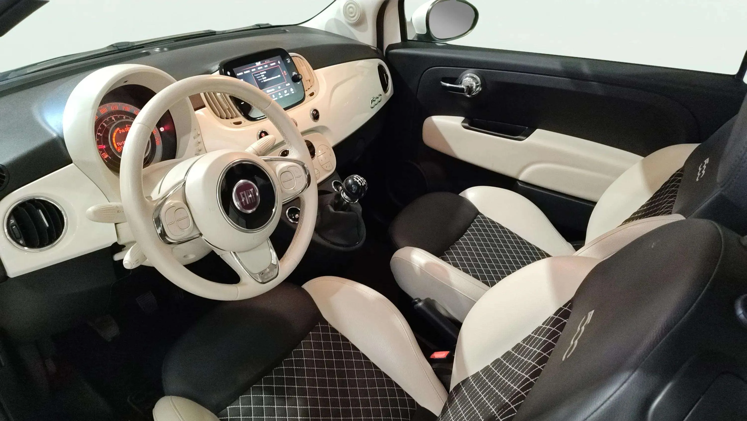 Fiat 500 Dolcevita 1.0 Hybrid - foto 7