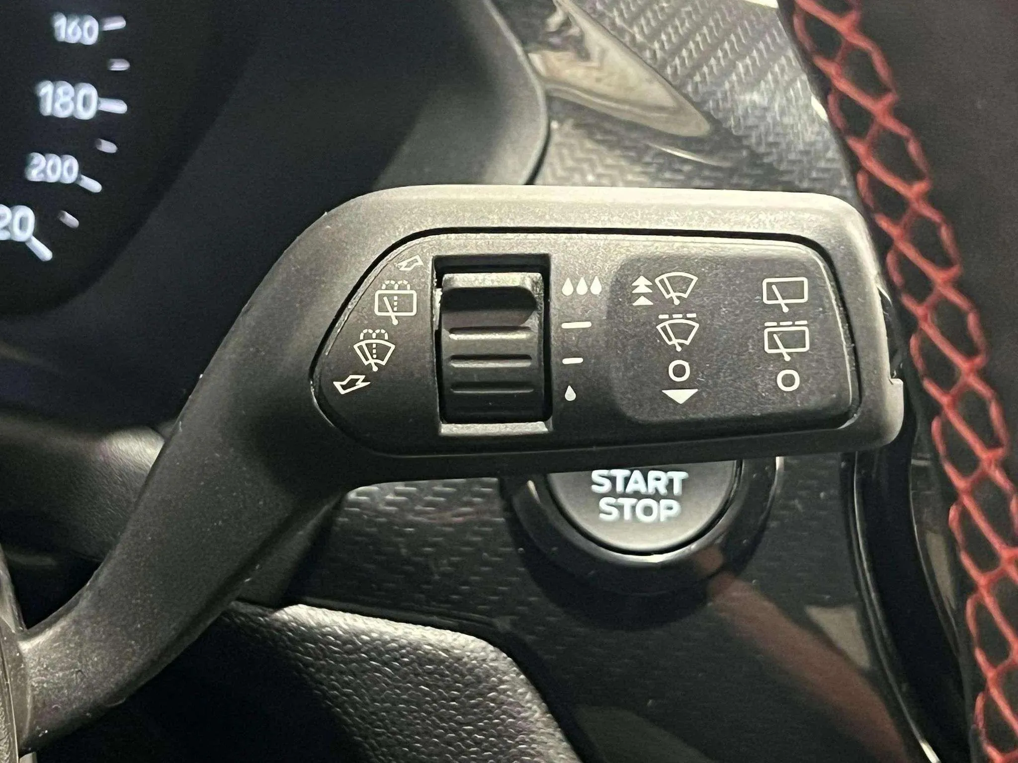 Ford Fiesta 1.0 EcoBoost MHEV ST-Line X - foto 19