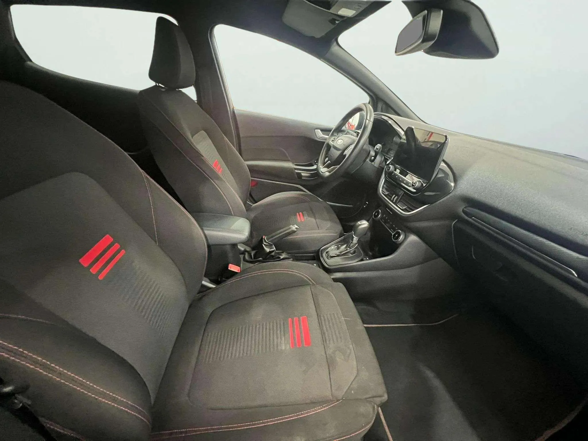 Ford Fiesta 1.0 EcoBoost MHEV ST-Line X - foto 11