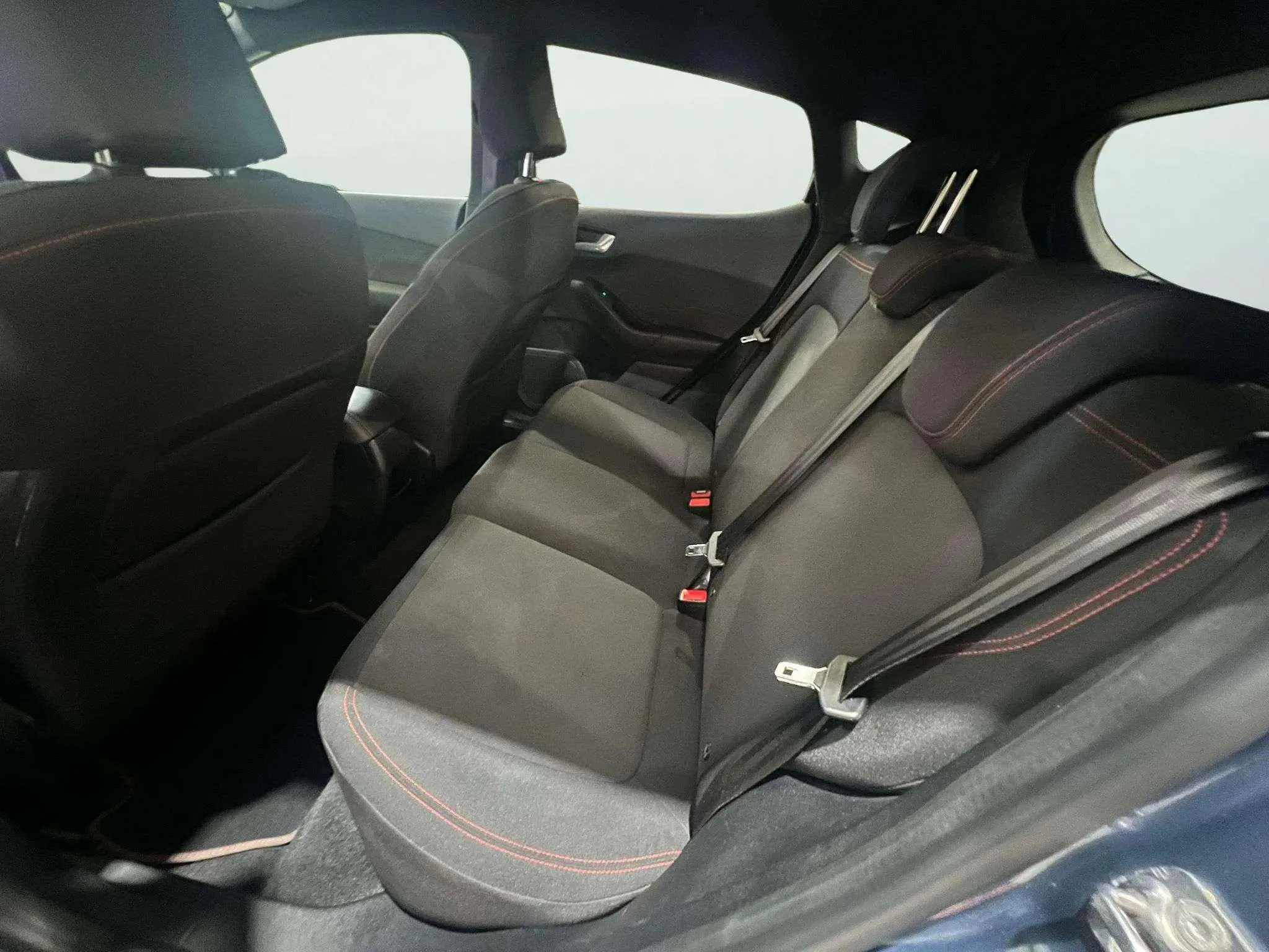 Ford Fiesta 1.0 EcoBoost MHEV ST-Line X - foto 12
