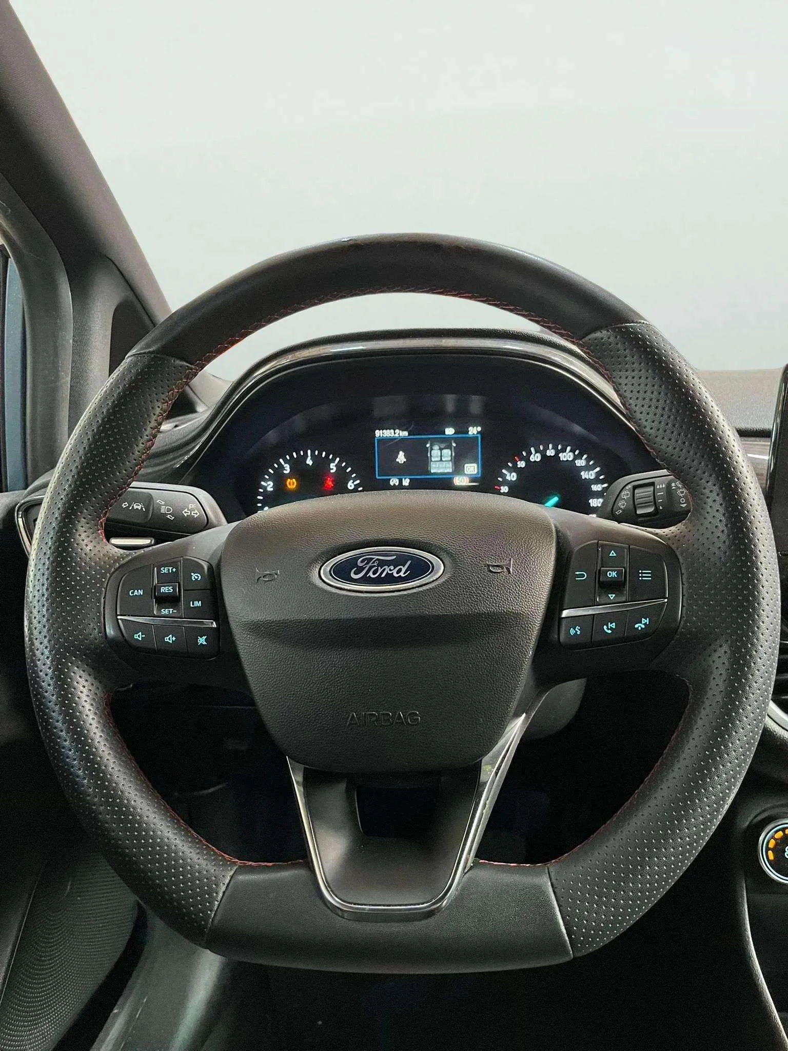 Ford Fiesta 1.0 EcoBoost MHEV ST-Line X - foto 15