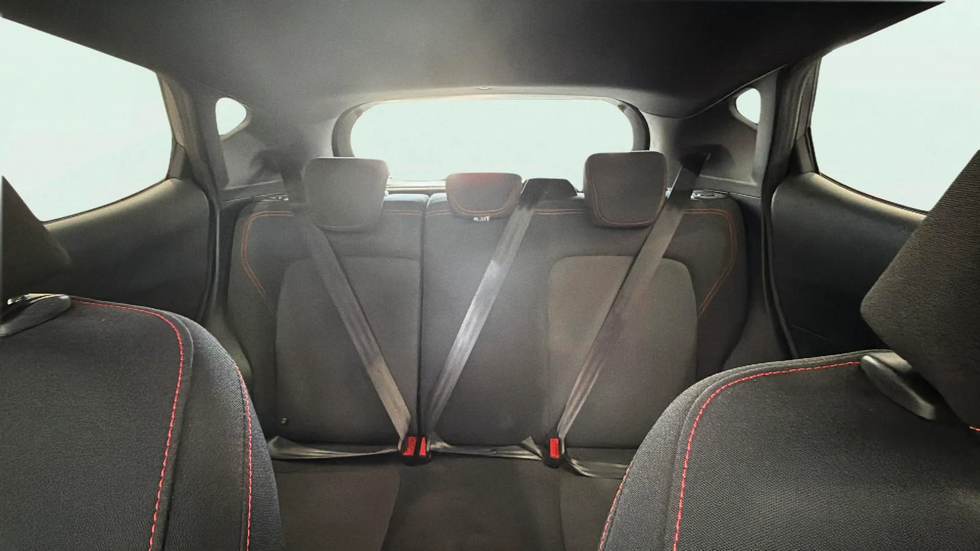 Ford Fiesta 1.0 EcoBoost MHEV ST-Line X - foto 23