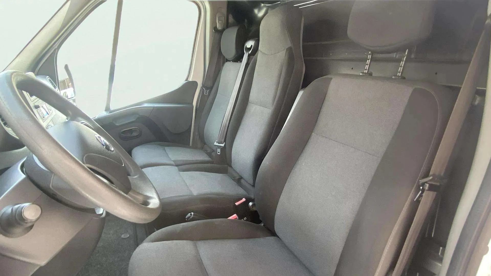 Nissan Interstar L2 H2 2.3DCI - foto 21